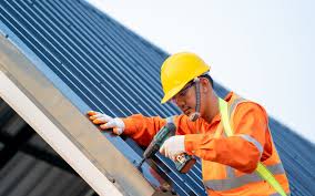 Best Emergency Roof Repair Services  in La Luz, NM